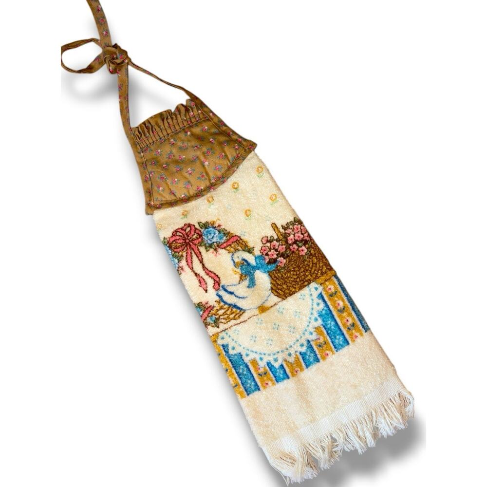 Vintage Kitchen Hand Towel Blue Ribbon Goose Cottage Granny Core Cannon EVC